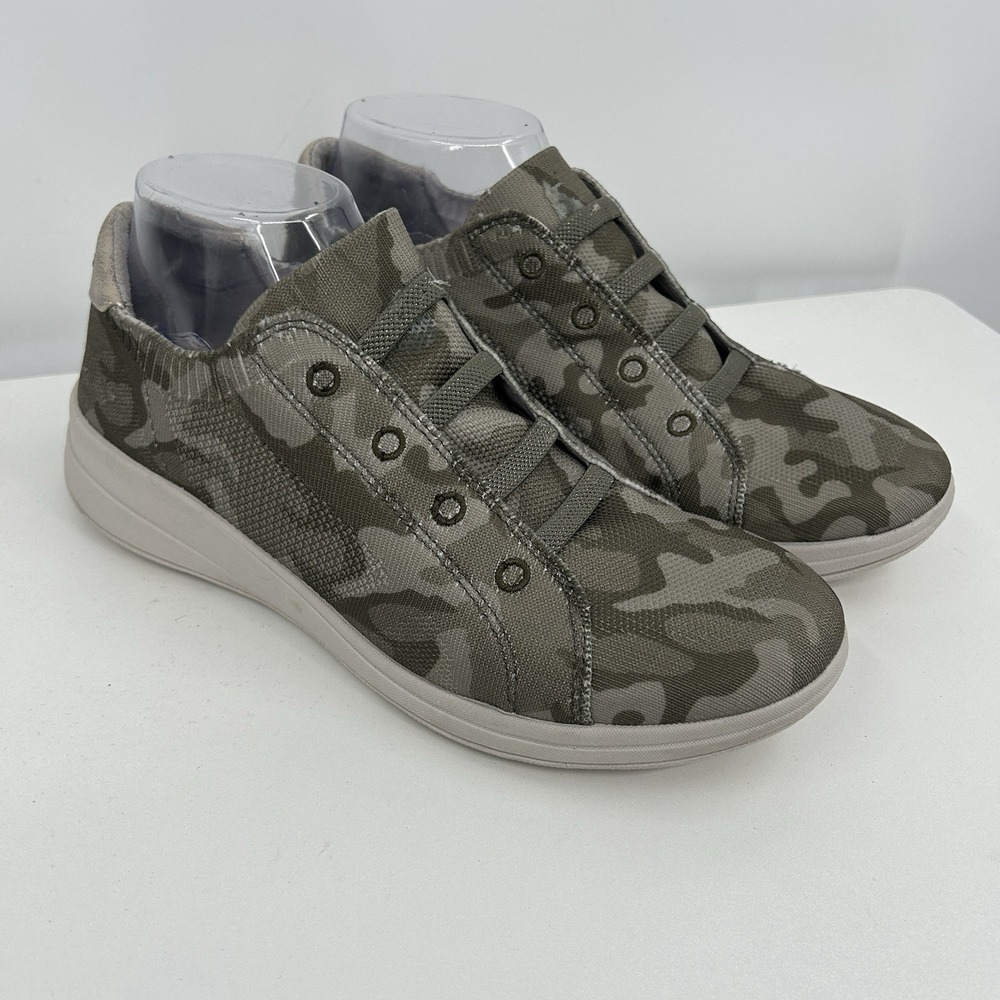 Bzees Womens Golden Knit Slip on Camo Sneakers Size 9.5 Green Comfort Casual